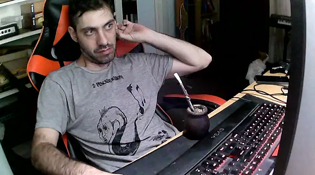 johnwood88 online show from 28, 2, 2025