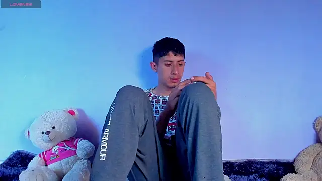 Snapshot of BIG_cockpether chatting on 13, 11, 2025 BIG cockpether online show from 13, 11, 2025