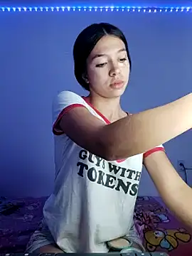 Aaliyah Salma online show from 11, 3, 2025