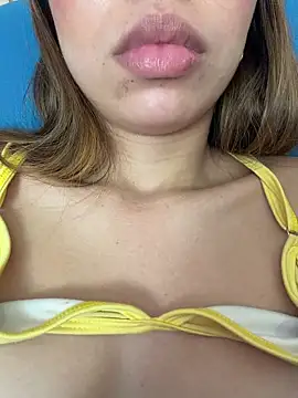 Snapshot of Aaliyah_Salma chatting on 12, 7, 2026 Aaliyah Salma online show from 12, 7, 2026