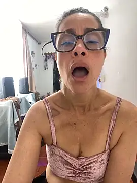 Snapshot of Goddess-Love- chatting on 1, 5, 2026 Goddess-Love- online show from 1, 5, 2026