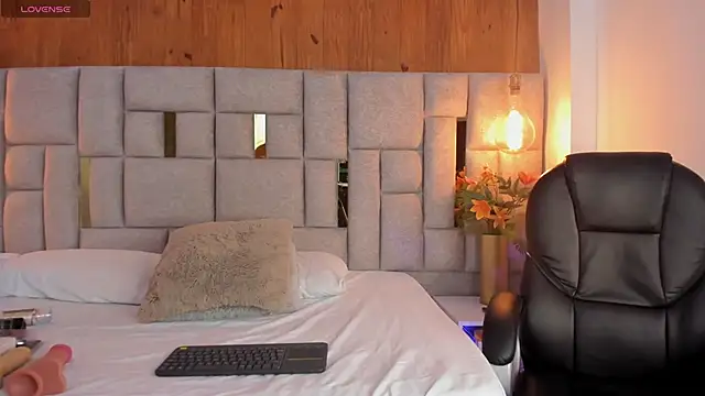 Saori newman online show from 24, 1, 2025