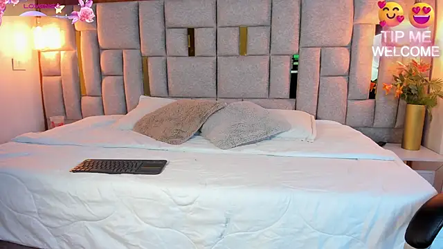 Saori newman online show from 22, 2, 2025