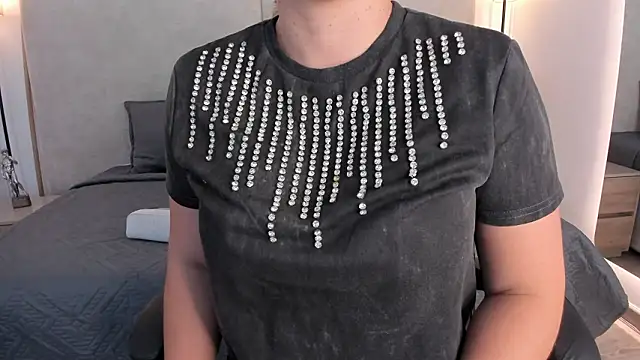 Saori newman online show from 10, 3, 2026