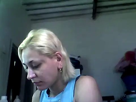 ariana crazzy online show from 24, 2, 2025