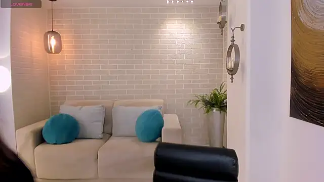 AlinaKravitz online show from 17, 4, 2026