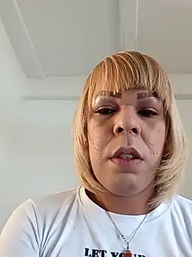 blondebitchlitle online show from 18, 2, 2026