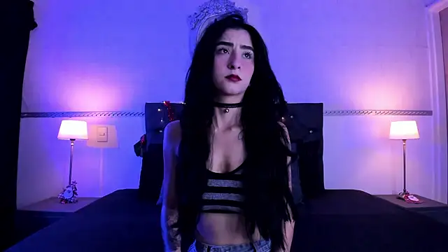 Snapshot of RomeroMoon chatting on 11, 12, 2024 RomeroMoon online show from 11, 12, 2024