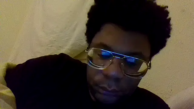 Snapshot of dvaughn3117 chatting on 3, 4, 2026 dvaughn3117 online show from 3, 4, 2026