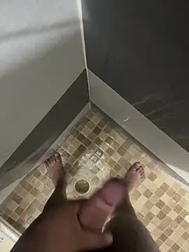 Snapshot of mylovetr1 chatting on 13, 10, 2025 mylovetr1 online show from 13, 10, 2025