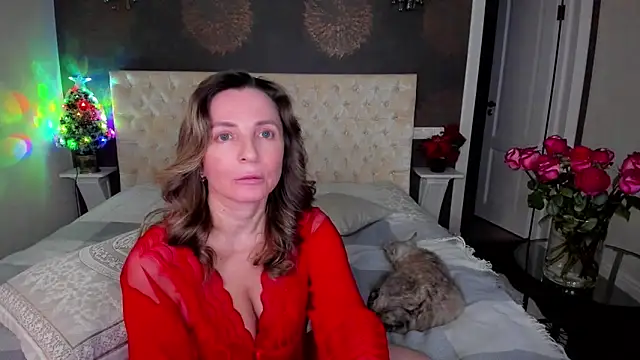 Snapshot of AllisonWilliams chatting on 5, 1, 2025 AllisonWilliams online show from 5, 1, 2025