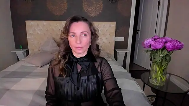 Snapshot of AllisonWilliams chatting on 5, 2, 2025 AllisonWilliams online show from 5, 2, 2025