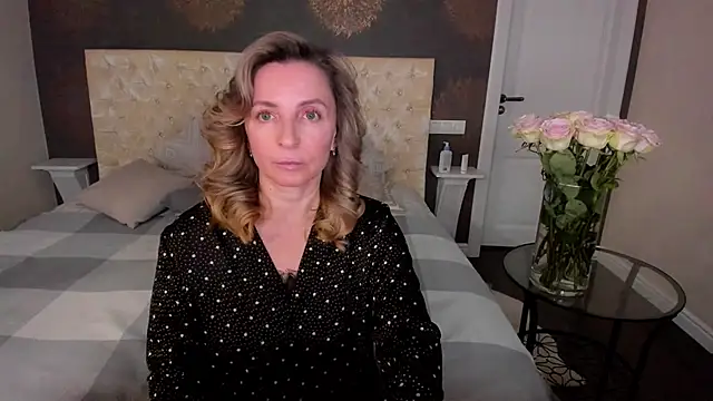 Snapshot of AllisonWilliams chatting on 8, 10, 2025 AllisonWilliams online show from 8, 10, 2025