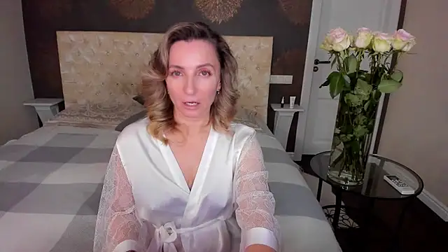 Snapshot of AllisonWilliams chatting on 29, 10, 2025 AllisonWilliams online show from 29, 10, 2025