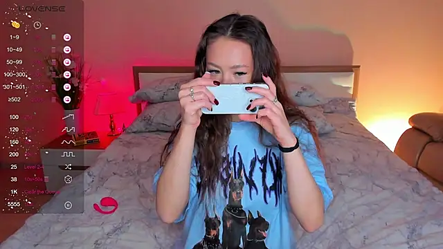 skinny sissss online show from 6, 11, 2025