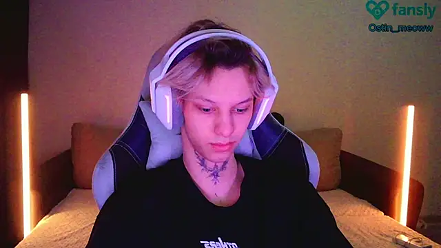 Ostin meow online show from 28, 2, 2025