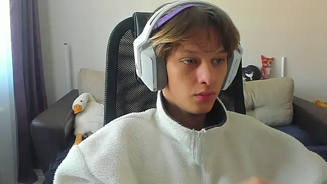 Ostin meow online show from 11, 9, 2025