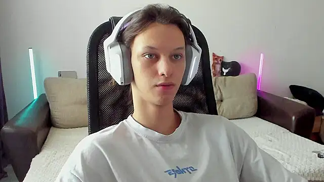 Ostin meow online show from 4, 2, 2026