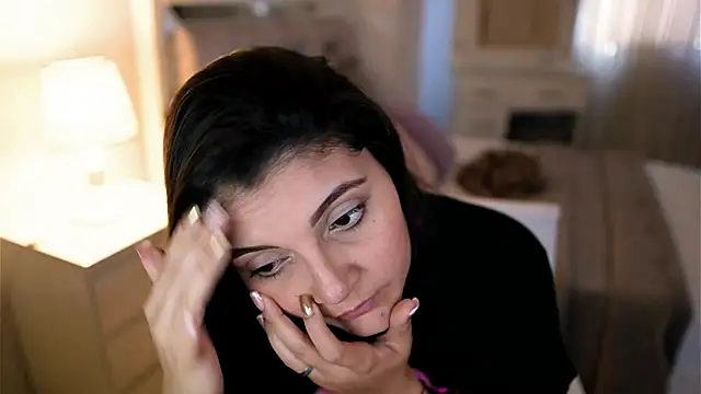 Camilaa bueno online show from 8, 10, 2025