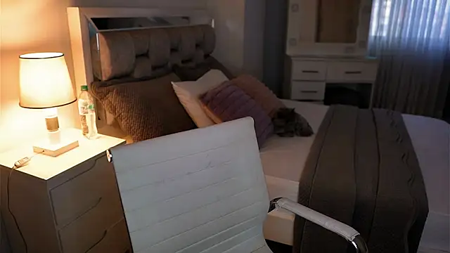 Camilaa bueno online show from 14, 10, 2025