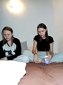 ella grays online show from 12, 10, 2025