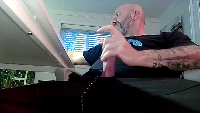 Snapshot of MileHighCock chatting on 13, 12, 2024 MileHighCock online show from 13, 12, 2024