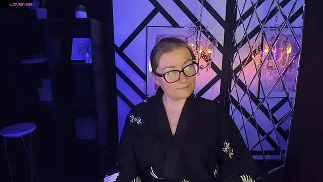 AlexandraKind online show from 15, 2, 2025