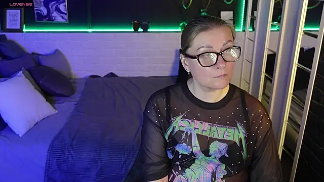 AlexandraKind online show from 22, 3, 2025