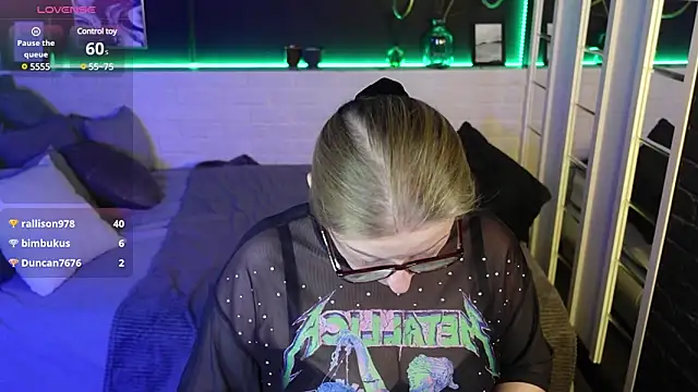 AlexandraKind online show from 23, 3, 2025