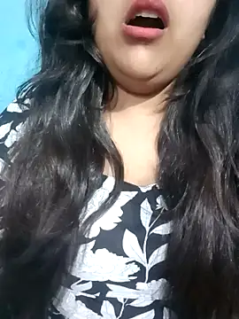 Snapshot of Love-Veronica chatting on 11, 5, 2026 Love-Veronica online show from 11, 5, 2026