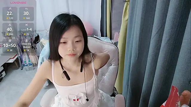 Lena-yyds online show from 6, 10, 2025