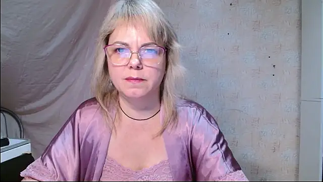 Snapshot of sweetsunset11 chatting on 3, 2, 2026 sweetsunset11 online show from 3, 2, 2026