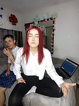 Snapshot of laura_arias018 chatting on 19, 11, 2025 laura arias018 online show from 19, 11, 2025