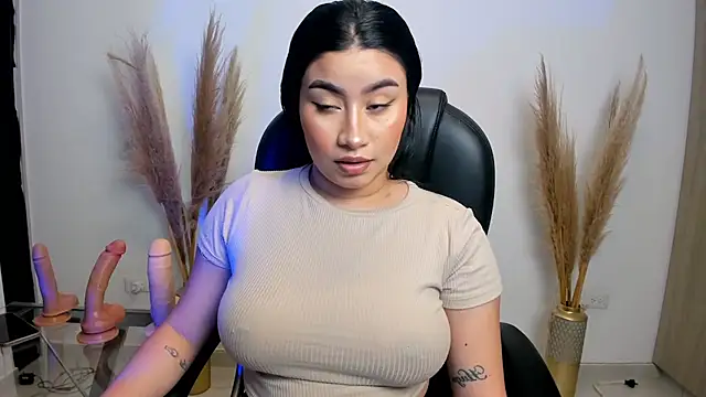 leylaclintonxx online show from 28, 1, 2025