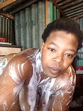 Snapshot of curvyloneah75 chatting on 18, 2, 2026 curvyloneah75 online show from 18, 2, 2026