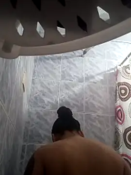 Naomy veracruz  online show from 7, 3, 2026