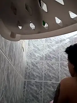 Naomy veracruz  online show from 15, 4, 2026