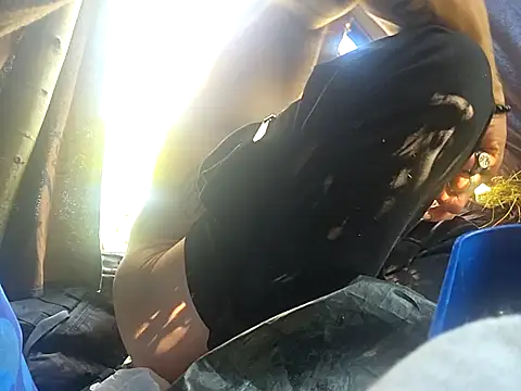 Snapshot of Fuckboy4public chatting on 11, 9, 2025 Fuckboy4public online show from 11, 9, 2025