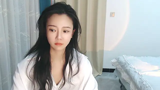 zoe-keke online show from 5, 1, 2025