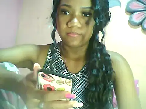 Snapshot of Fariana01 chatting on 6, 1, 2025 Fariana01 online show from 6, 1, 2025