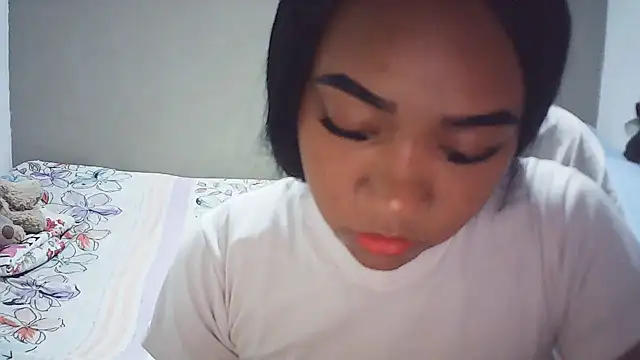 Snapshot of Fariana01 chatting on 4, 6, 2026 Fariana01 online show from 4, 6, 2026