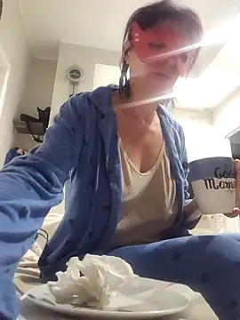 Snapshot of Vagabondainnamorata chatting on 11, 11, 2025 Vagabondainnamorata online show from 11, 11, 2025