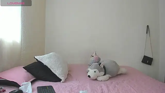 Hannah Baileyy online show from 22, 2, 2025