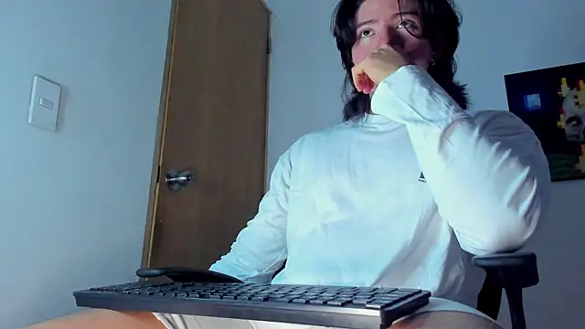 AngelBennet  online show from 22, 10, 2025