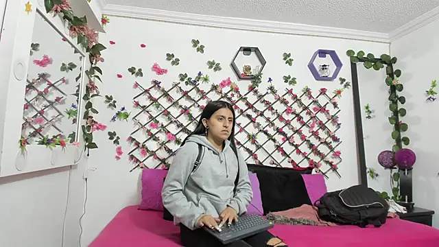 thedream girls online show from 24, 2, 2025