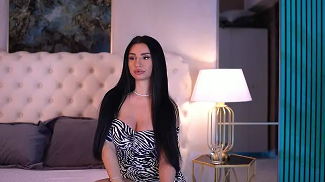 IsabelleHunt online show from 17, 1, 2025