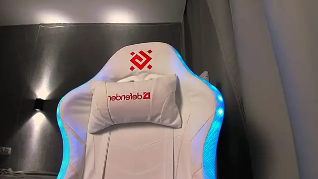 Snapshot of Kleo_Godde chatting on 26, 10, 2025 Kleo Godde online show from 26, 10, 2025