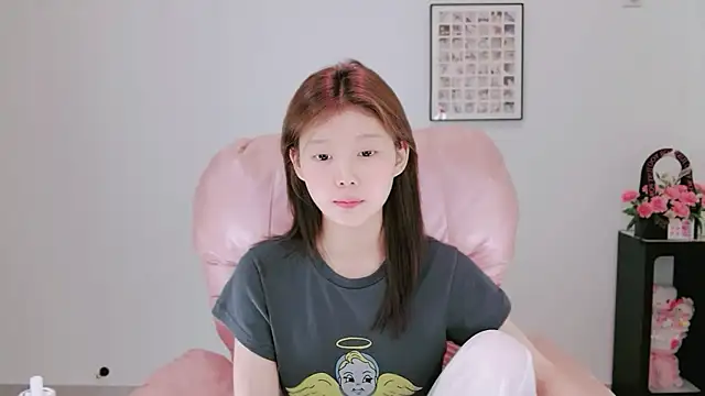 Snapshot of yangyang-1115 chatting on 14, 5, 2026 yangyang-1115 online show from 14, 5, 2026