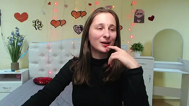 MichelLeee online show from 12, 2, 2025