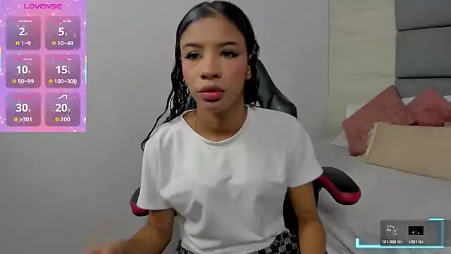 AshleyHill2 online show from 25, 10, 2025